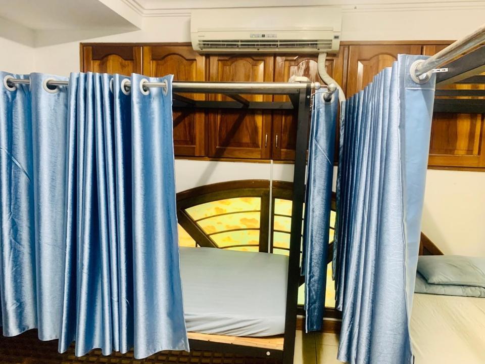 Sakura Hostel Saigon Хошимін Екстер'єр фото