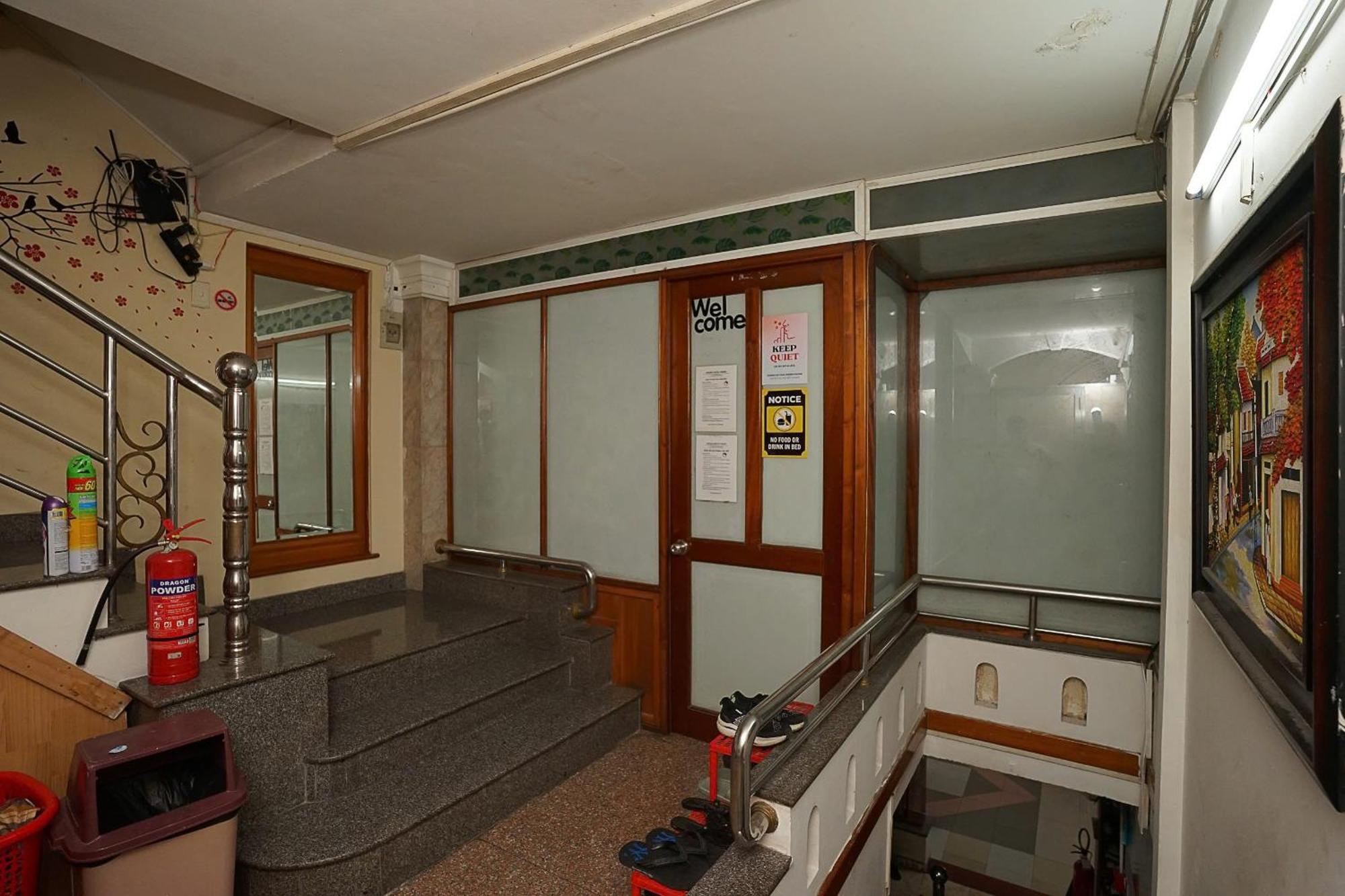 Sakura Hostel Saigon Хошимін Екстер'єр фото