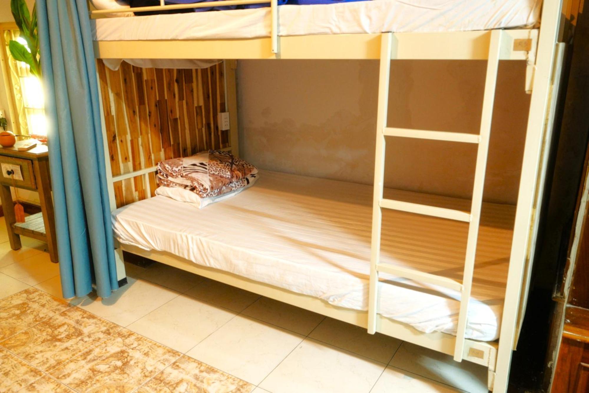 Sakura Hostel Saigon Хошимін Екстер'єр фото
