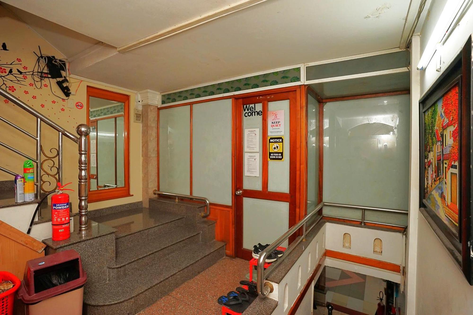 Sakura Hostel Saigon Хошимін Екстер'єр фото