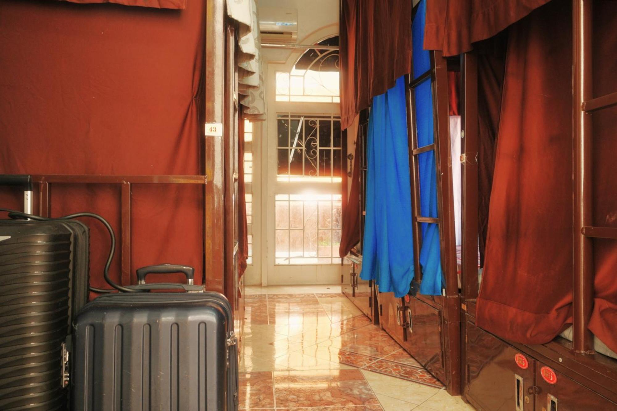 Sakura Hostel Saigon Хошимін Екстер'єр фото